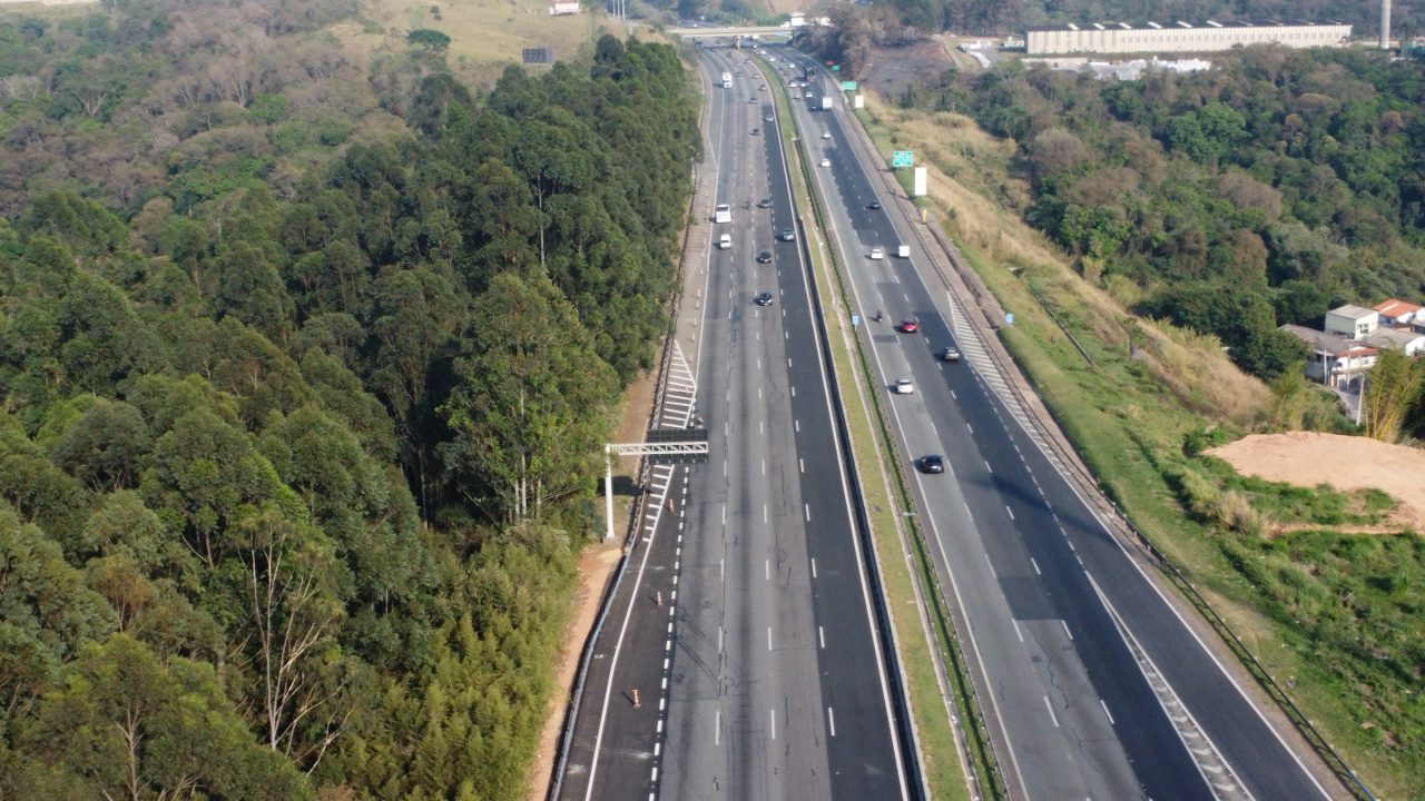 CCR ViaOeste libera 4km de faixa adicional na Rodovia Castello Branco em Araçariguama (SP)