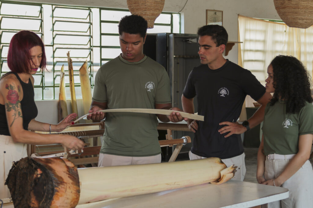 Universitários criam soluções tecnológicas e sustentáveis para auxiliar o trabalho de comunidades da Amazônia e da Mata Atlântica