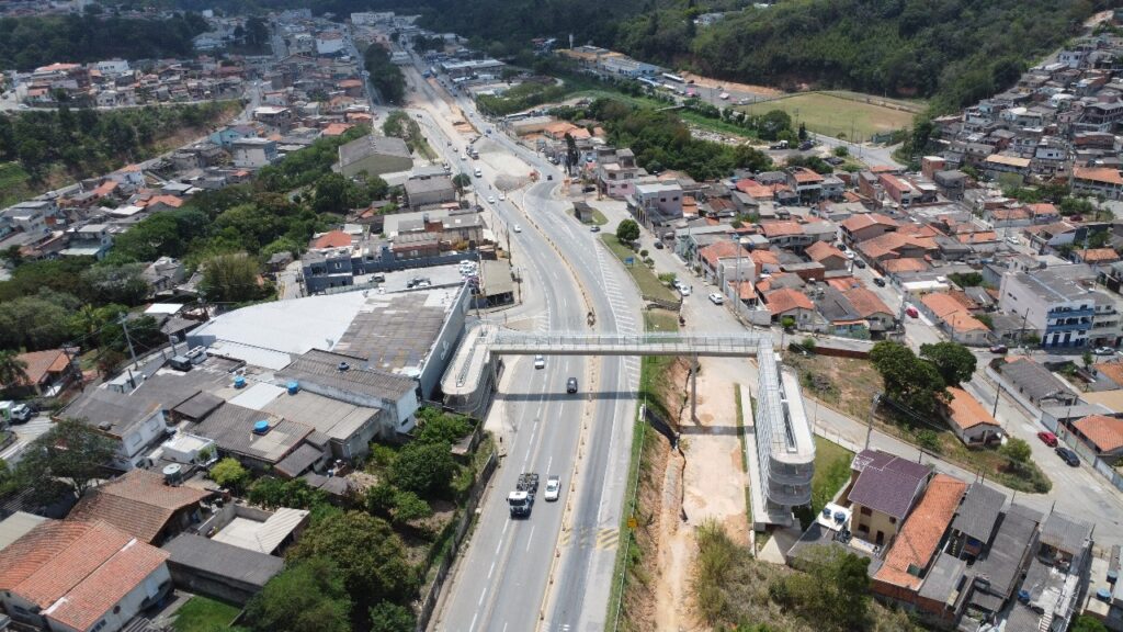 Avanço das obras de duplicação da Rodovia Raposo Tavares causa alteração de tráfego em Alumínio